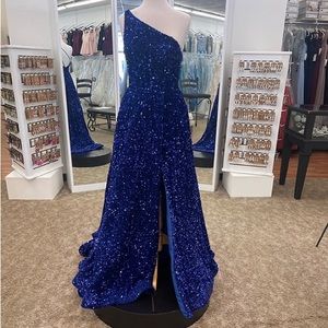 Sherri Hill 55092 Royal size 0 retails for $600